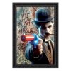 Tableau décoratif en pvc Charlie Chaplin Gun - design - pop art - street-art